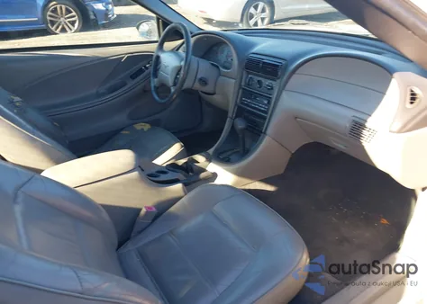 2000 Ford Mustang из США, поврежденный, VIN 1FAFP444XYF305403